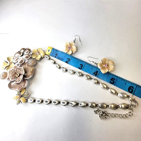 Floral Enamel Statement Necklace and Earrings Set - Picture 12 of 15